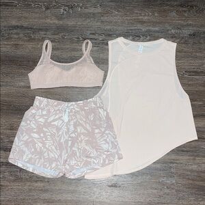 NWOT Lululemon Pale Pink Bundle. Tops Small, 8/Bottom 6